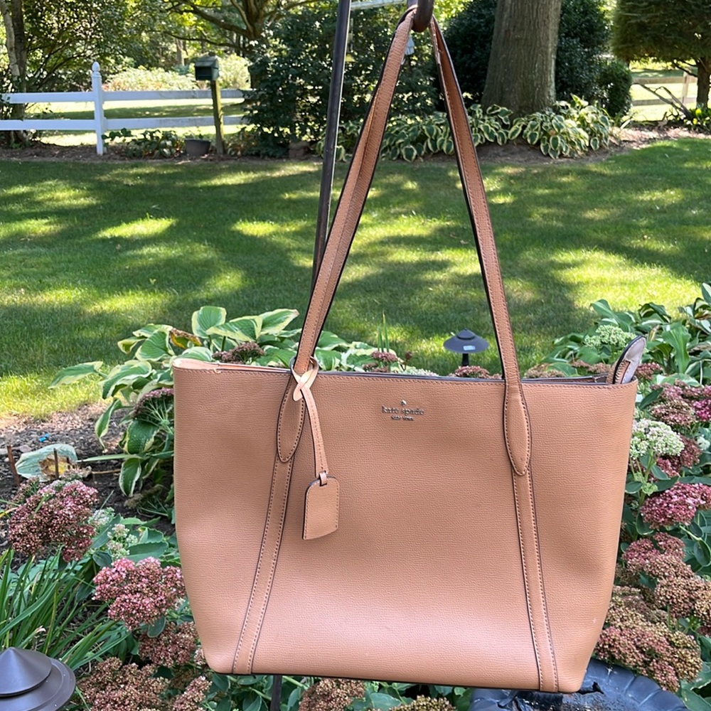 Kate Spade large leather timeless taupe tote GUC